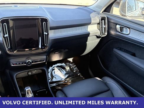 Certified 2025 Volvo XC40 B5 Plus image 14