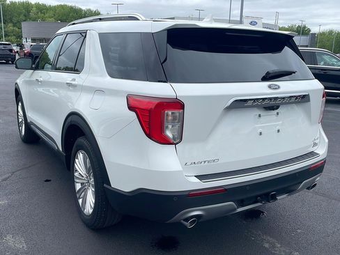 Used 2022 Ford Explorer Limited w/ Equipment Group 301A AWD/4WD image 3