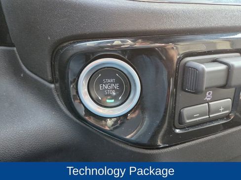 Used 2025 Chevrolet Silverado 1500 High Country w/ High Country Premium Package AWD/4WD image 29