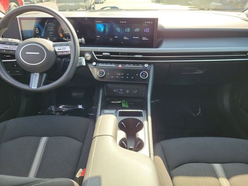 Used 2025 Hyundai Sonata SEL FWD image 9