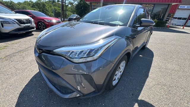 Used 2021 Toyota C-HR LE FWD image 1