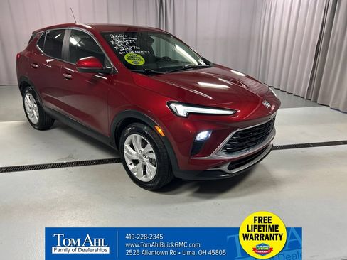 Used 2024 Buick Encore GX Preferred FWD image 1