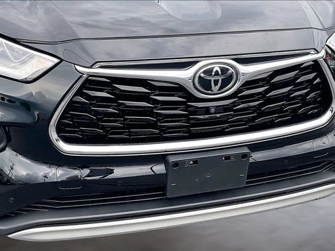 Used 2021 Toyota Highlander Platinum AWD/4WD image 29