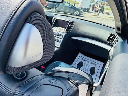 Used 2012 INFINITI G37 Sport 2dr Convertible w/ Premium Pkg image 14