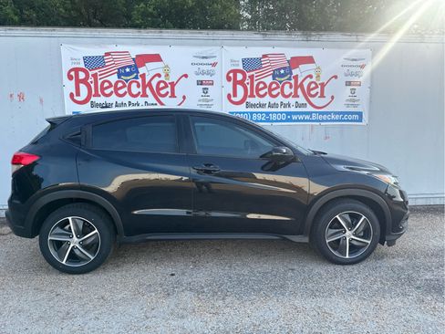 Used 2021 Honda HR-V EX image 2