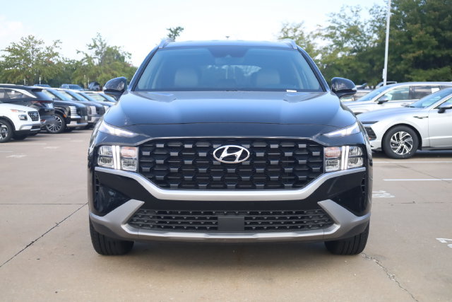 Used 2023 Hyundai Santa Fe SEL FWD image 4