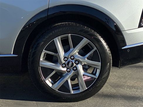 New 2026 Cadillac Optiq Sport 2 image 38