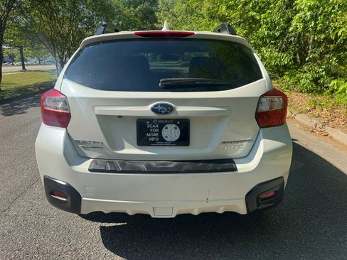 Used 2016 Subaru Crosstrek 2.0i Limited image 3