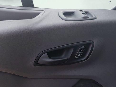 New 2023 Ford E-Transit Medium Roof image 23