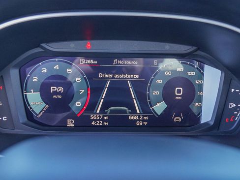 Certified 2025 Audi Q3 2.0T Premium w/ Convenience Package image 14