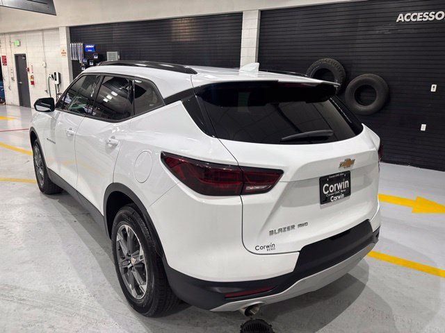 Used 2025 Chevrolet Blazer LT w/ Convenience Package AWD/4WD image 6