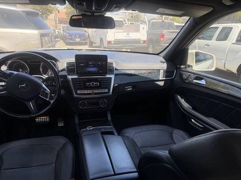 Used 2014 Mercedes-Benz GL 550 4MATIC image 6