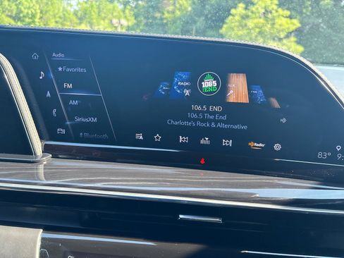 Used 2023 Cadillac Escalade V AWD/4WD image 24