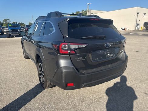Used 2023 Subaru Outback Premium image 7