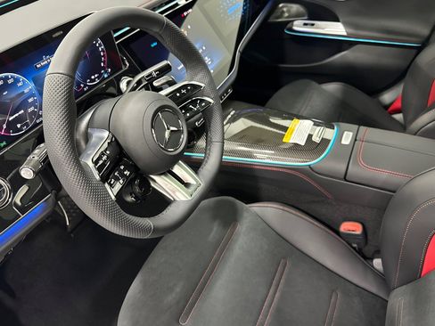 New 2026 Mercedes-Benz E 53 AMG e 4MATIC Sedan image 9
