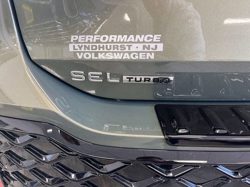 New 2026 Volkswagen Tiguan SEL R-Line AWD/4WD image 5