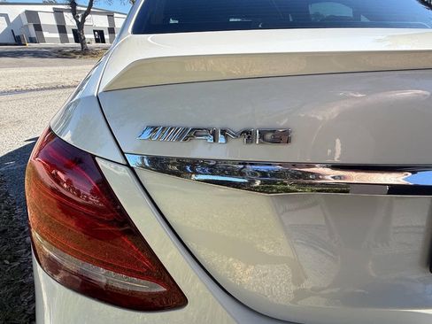 Used 2019 Mercedes-Benz E 63 AMG S image 36