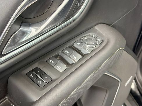 Used 2023 Chevrolet Tahoe Premier AWD/4WD image 19