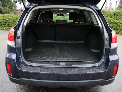 Used 2014 Subaru Outback 2.5i Limited image 18