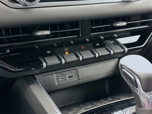 New 2026 GMC Canyon Elevation image 16