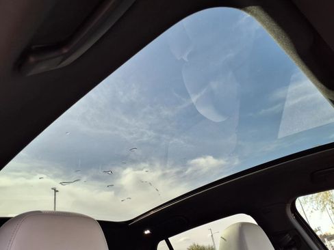 Certified 2021 Volkswagen ID.4 Pro S w/ ID.4 Protection Package image 10