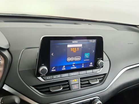 Used 2022 Nissan Altima 2.5 SV FWD image 24