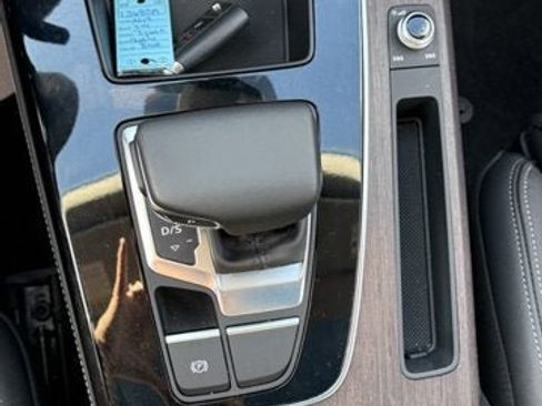 Used 2025 Audi Q5 e Premium Plus w/ Premium Plus Package image 25