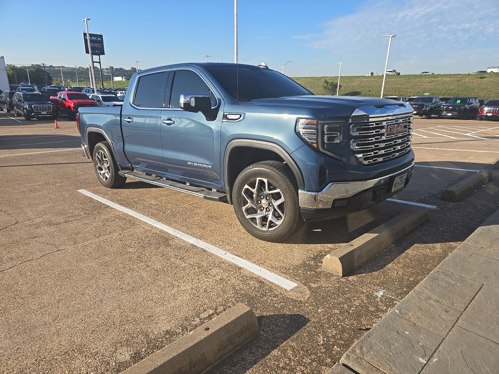 Used 2024 GMC Sierra 1500 SLT RWD image 3