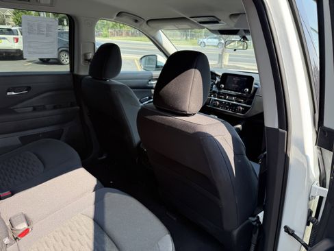 Used 2022 Nissan Pathfinder SV image 20