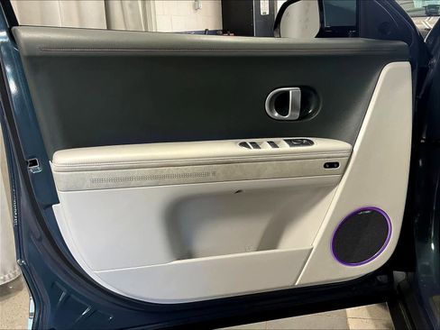 Used 2024 Hyundai Ioniq 5 Limited image 9