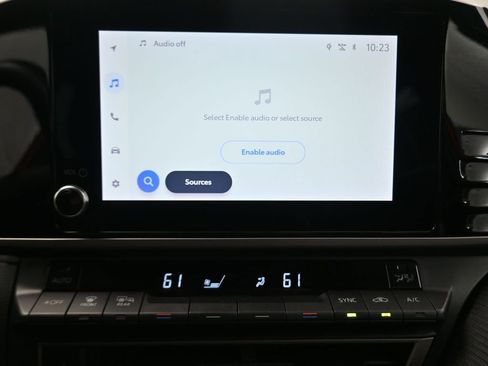 Used 2025 Toyota Camry SE FWD image 7