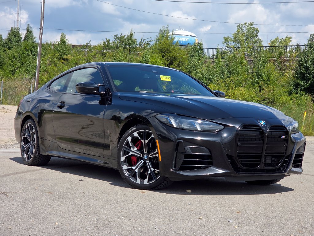 Used 2025 BMW 440i xDrive Coupe w/ Premium Package AWD/4WD image 2