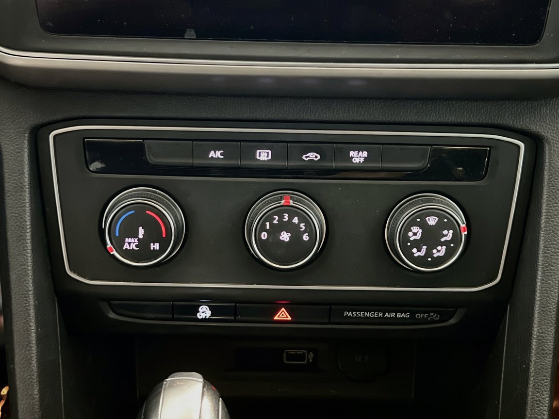 Used 2018 Volkswagen Atlas Launch Edition FWD image 11