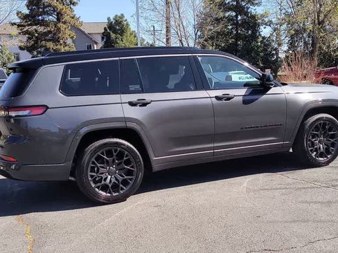 New 2026 Jeep Grand Cherokee L Summit AWD/4WD image 9