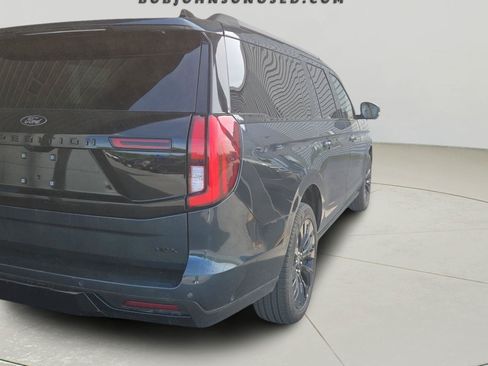 Used 2025 Ford Expedition Max Platinum w/ Stealth Appearance Package AWD/4WD image 3