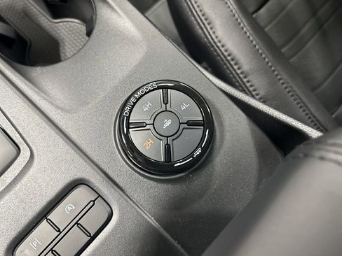 New 2025 Ford Ranger Lariat w/ Black Appearance Package image 24