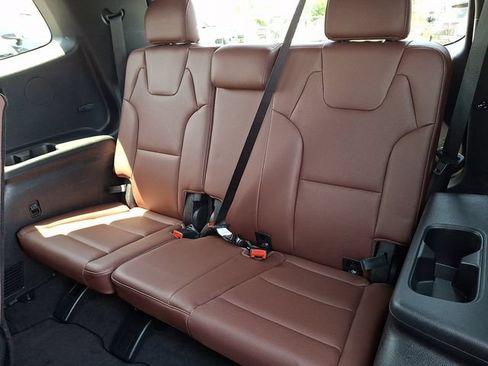 Used 2024 Kia Telluride EX AWD/4WD image 11