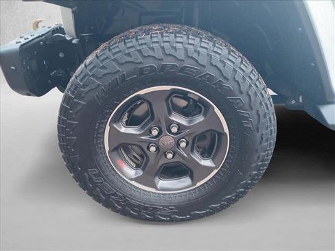 Used 2023 Jeep Gladiator Rubicon w/ LED Lighting Group image 9