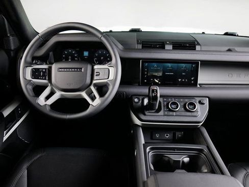 Used 2024 Land Rover Defender 90 S image 10