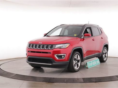Used 2018 Jeep Compass Limited w/ Navigation Group AWD/4WD image 10
