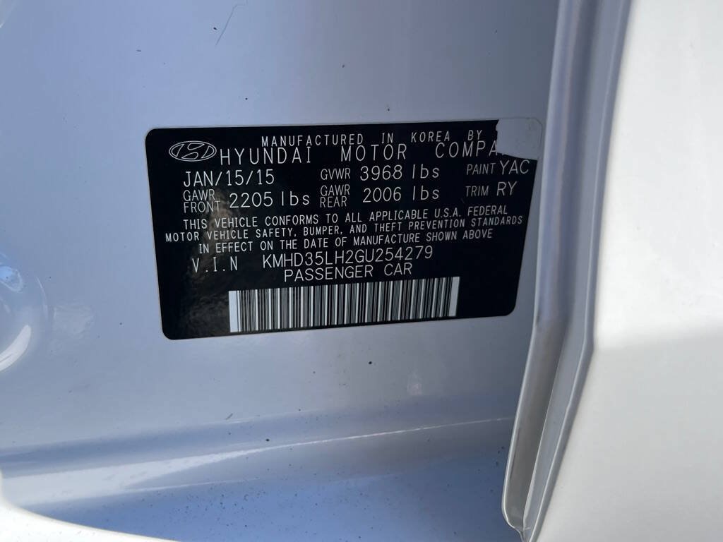 Used 2016 Hyundai Elantra GT FWD image 19