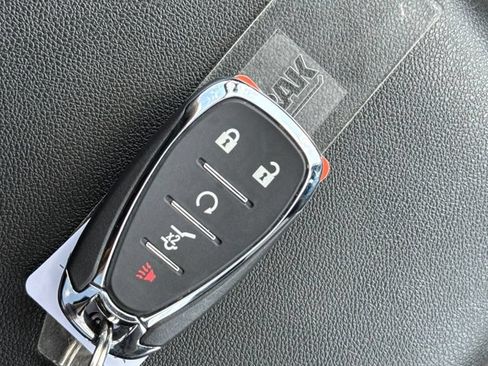 Used 2021 Chevrolet Equinox LT AWD/4WD image 38