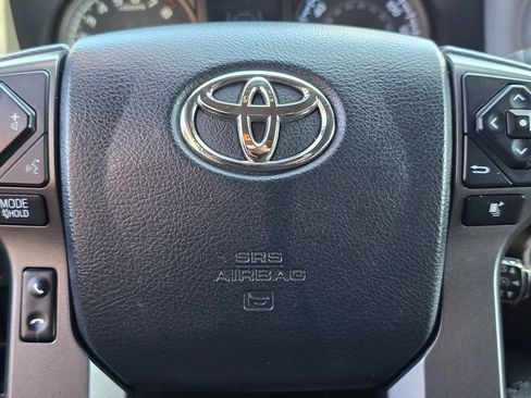 Used 2017 Toyota Tacoma TRD Off-Road w/ Tow Package image 32