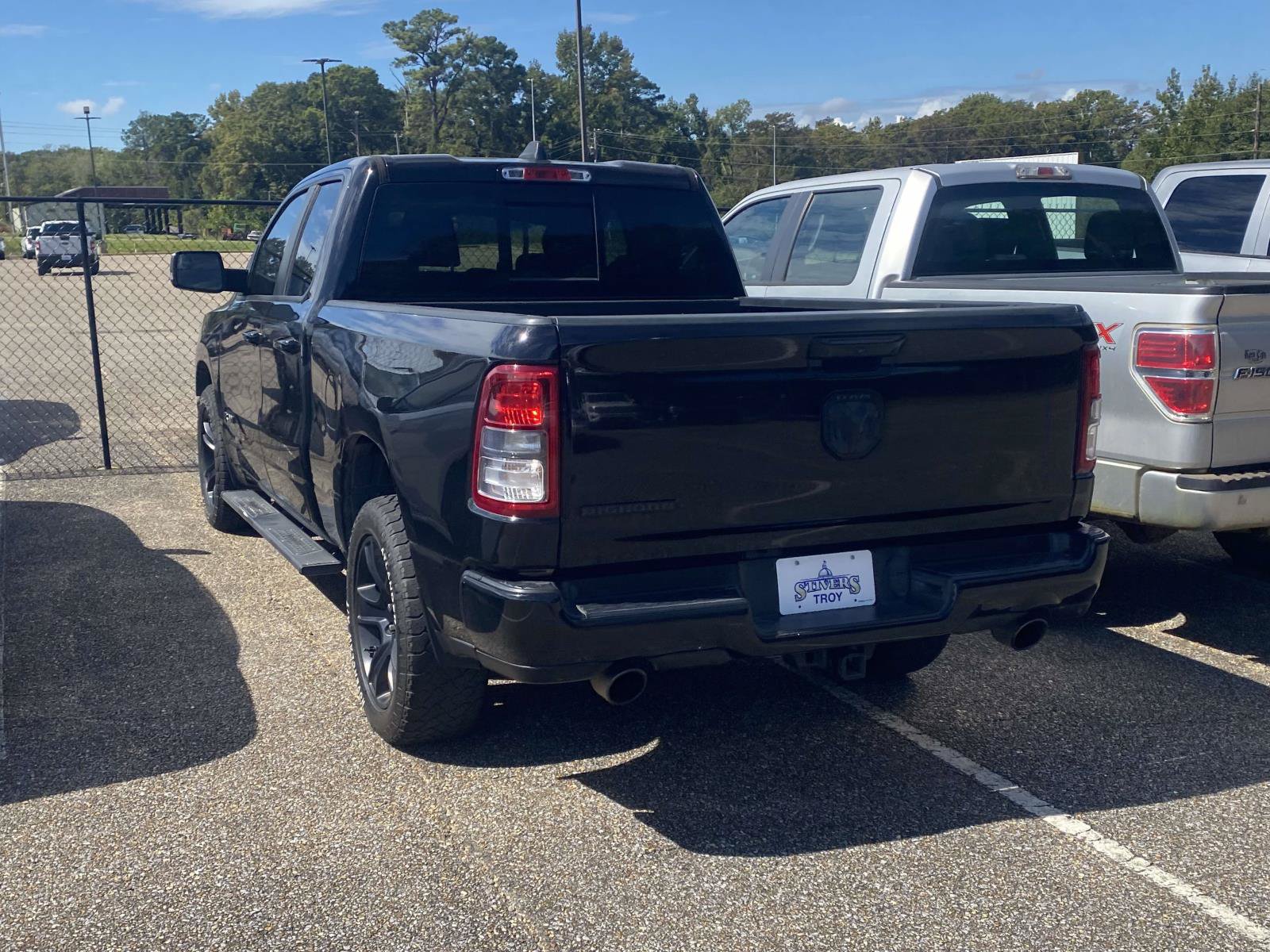 Used 2022 RAM 1500 Big Horn w/ Night Edition RWD image 4