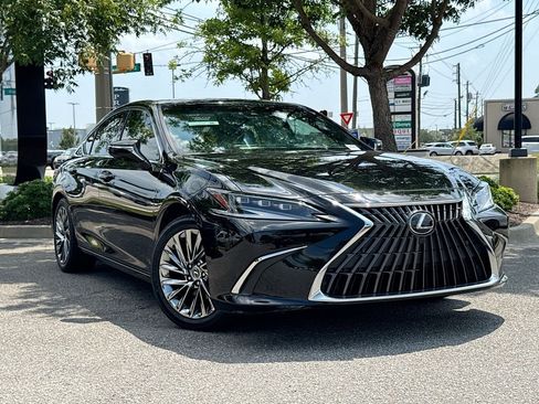 Used 2024 Lexus ES 350 Ultra Luxury FWD image 2
