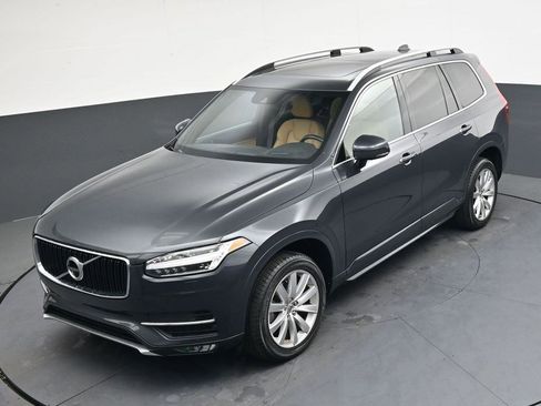 Used 2017 Volvo XC90 T6 Momentum w/ Vision Package image 24