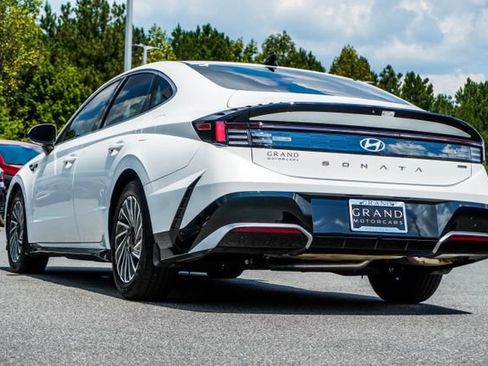 Certified 2025 Hyundai Sonata SEL FWD image 11
