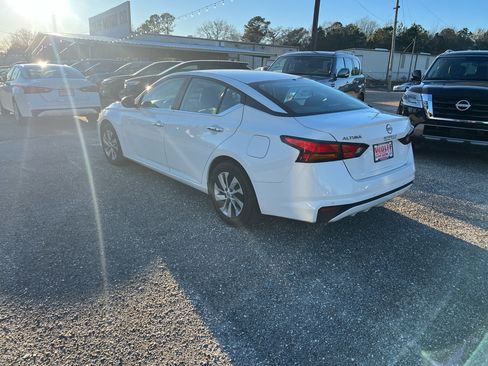 Used 2024 Nissan Altima 2.5 S image 7