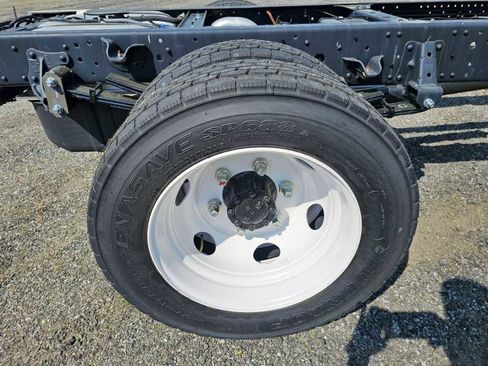 New 2025 Chevrolet Low Cab Forward RWD image 9