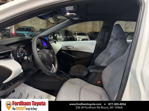 Used 2024 Toyota Corolla SE w/ SE Premium Package FWD image 16